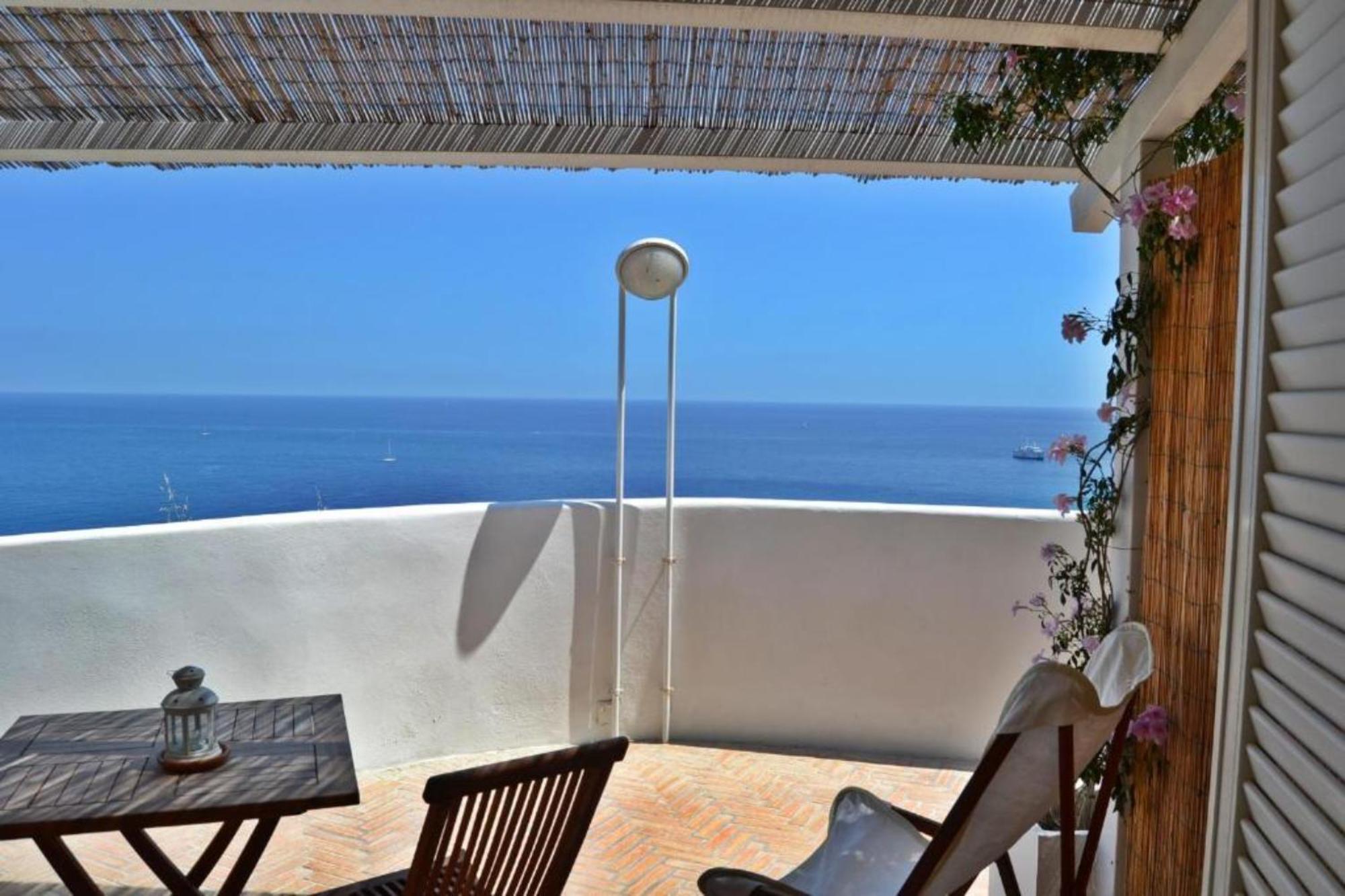 Maridea - Cave Apartments Ponza Bagian luar foto