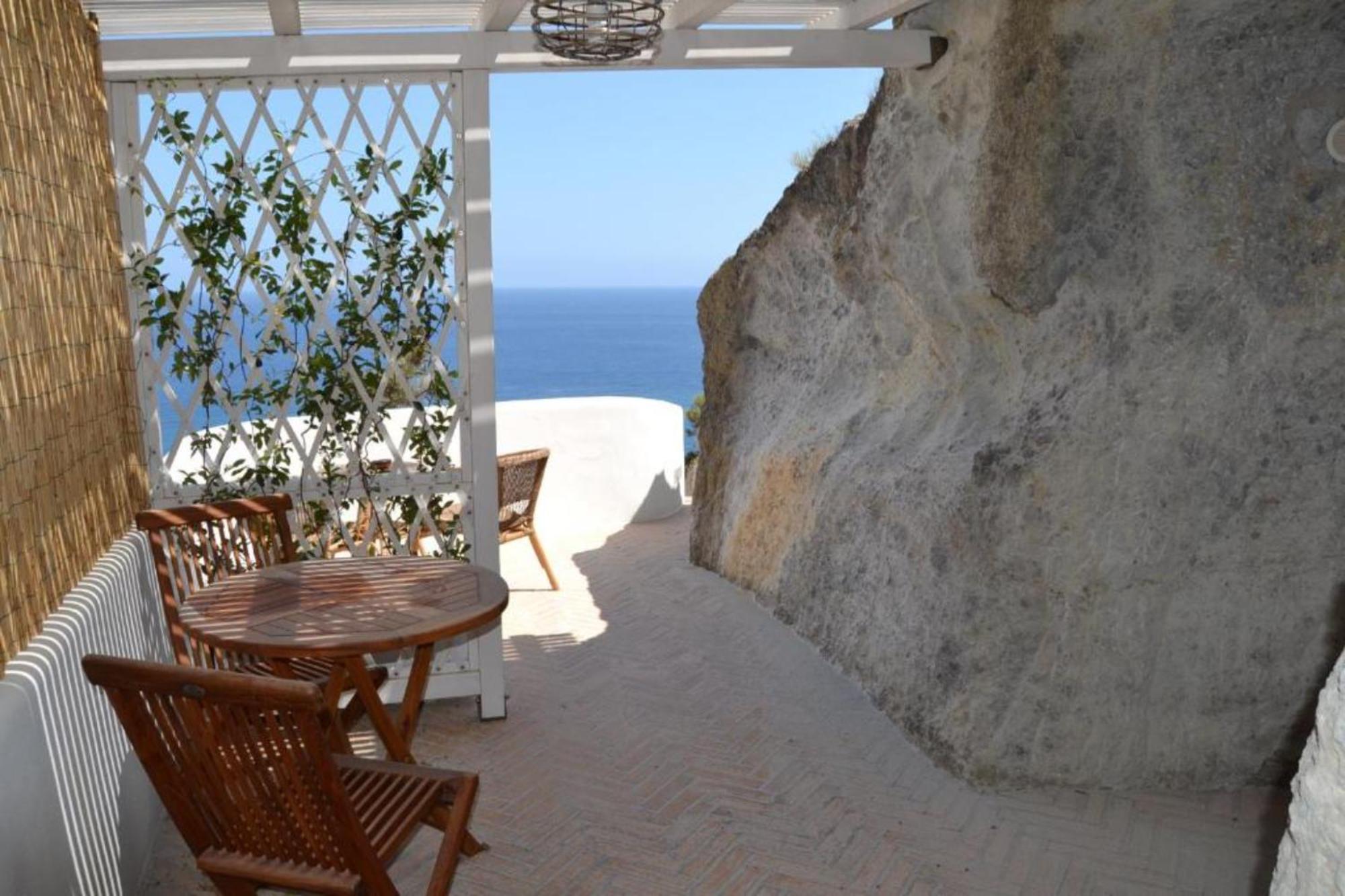 Maridea - Cave Apartments Ponza Bagian luar foto