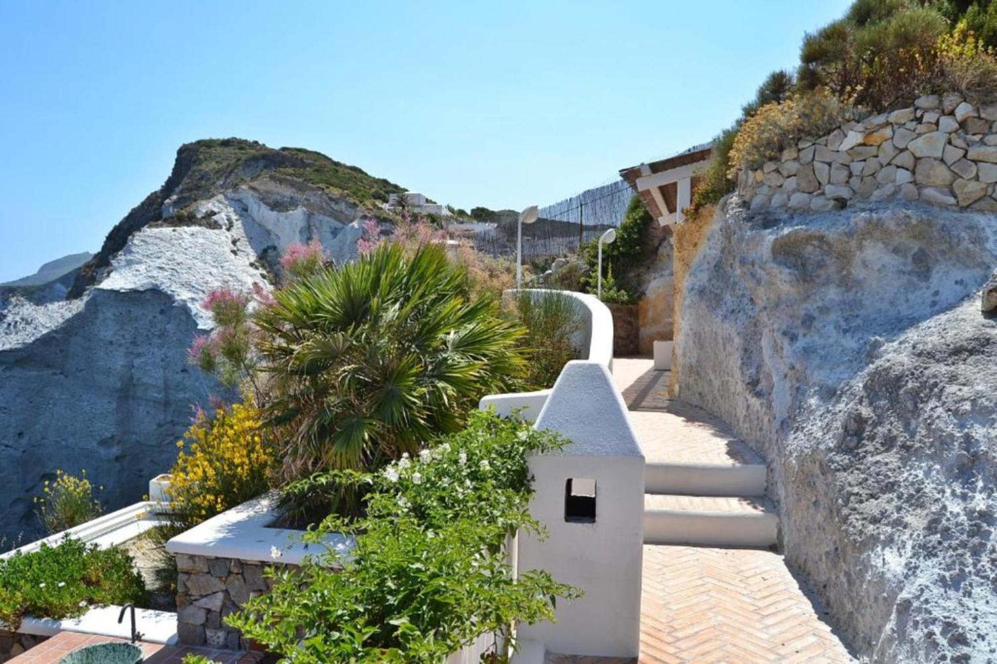 Maridea - Cave Apartments Ponza Bagian luar foto